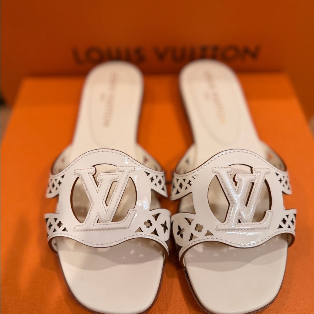 Louis Vuitton Women's White Sandals - Picture 2 of 12